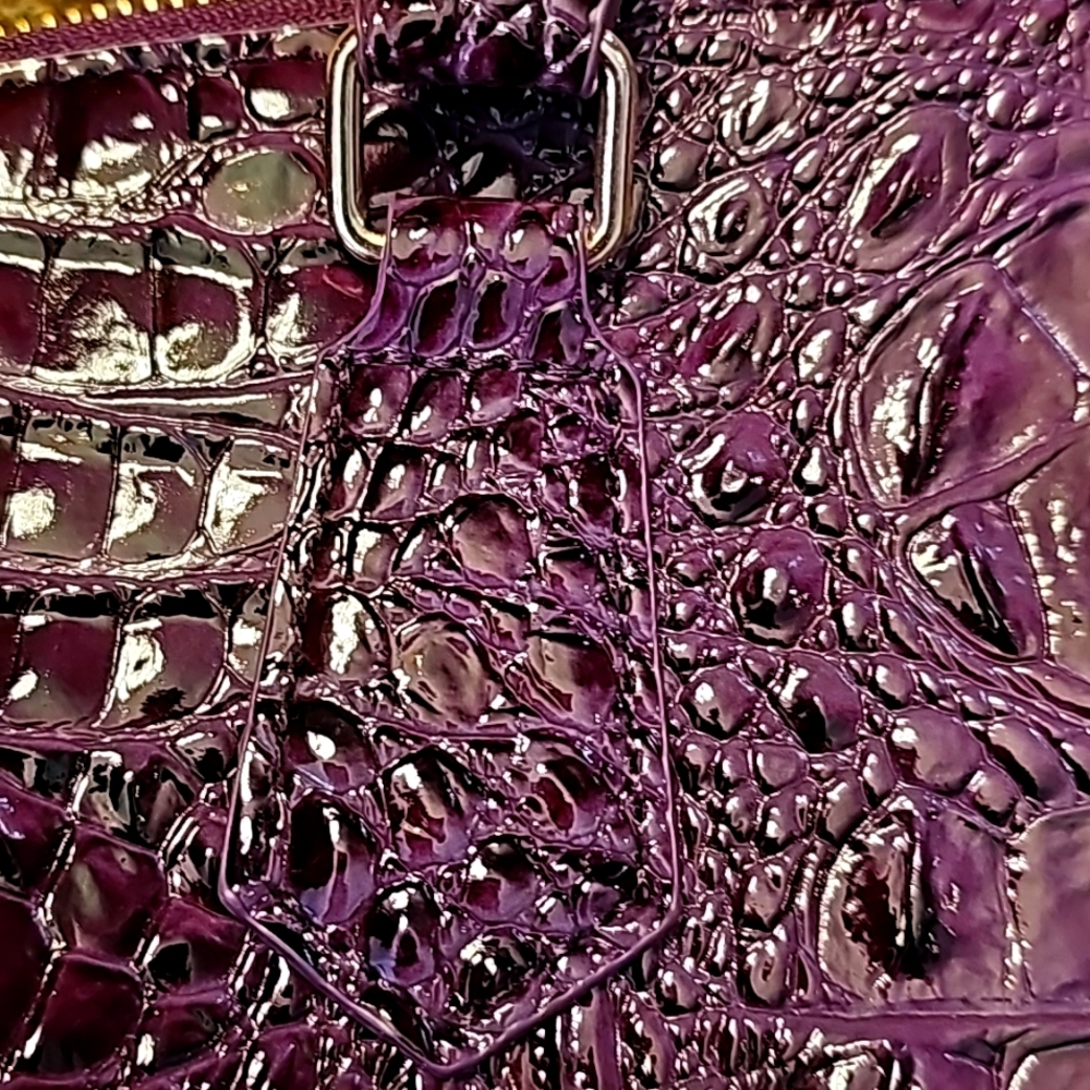 LIKE NEW! Handbag - Picture 4 of 16